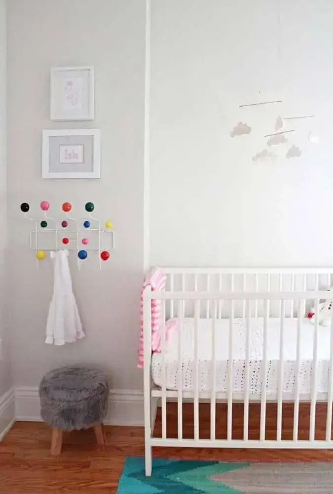 cabideiro colorido para decoração de quarto de bebê simples e barato Foto Home Decoo
