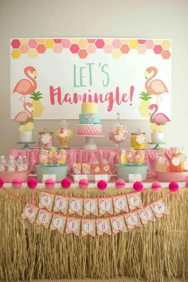 decoração festa de 15 anos com tema flamingos 