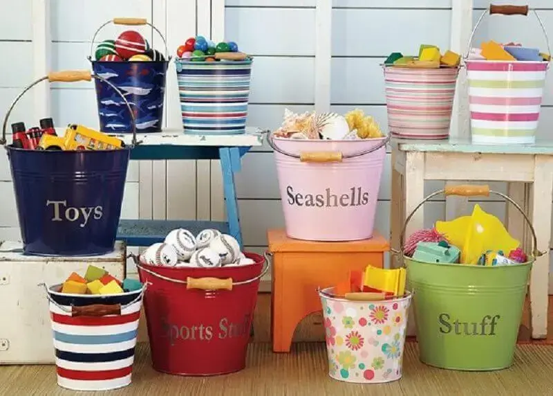 baldes decorados para organização de brinquedos Foto Embarazo10
