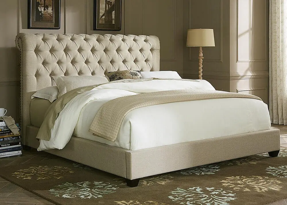modelo de cabeceira de cama capitonê para quarto decorado em tons de bege - Foto northeastfactorydirect