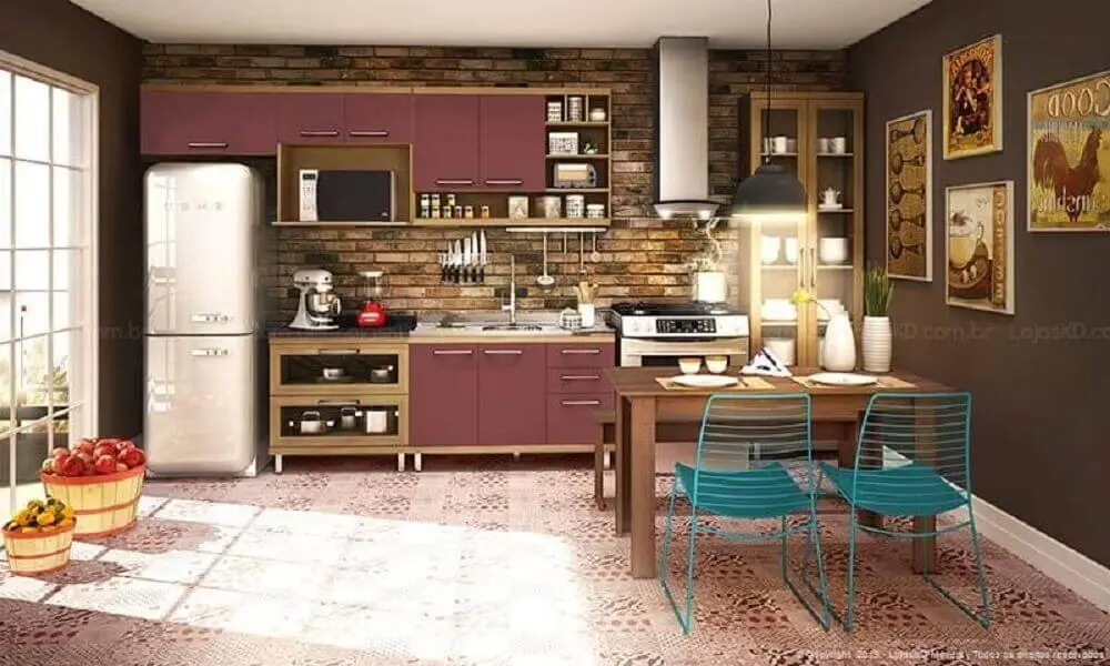 quadros retrô para cozinha com armários cor berinjela e piso hidráulico