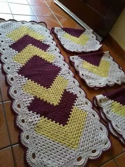 tapete de crochê para cozinha - tapete com detalhes amarelos 