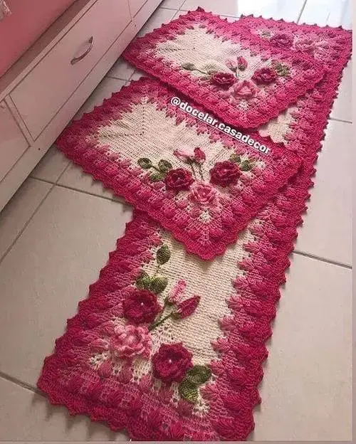 tapete de crochê para cozinha - tapete rosa e vermelho 