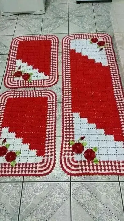 tapete de crochê para cozinha - tapetes vermelhos com flores 