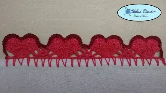 Bico de crochê simples em formato de coração Foto de Wilma Crochê