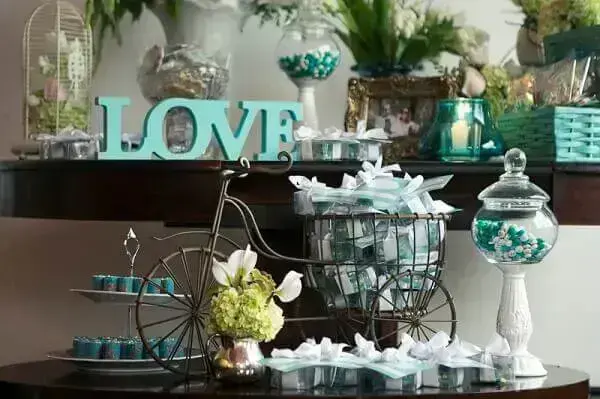 Engagement decoration with souvenirs in the bike basket