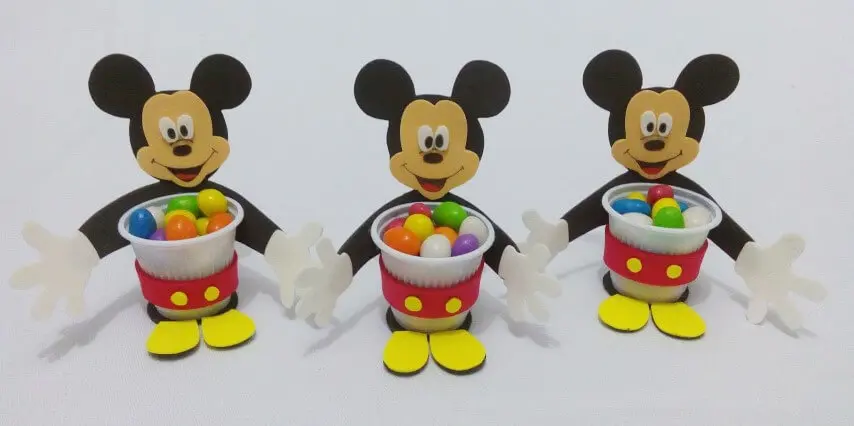 Lembrancinhas do Mickey com balinhas coloridas Foto de Doces Lembranças