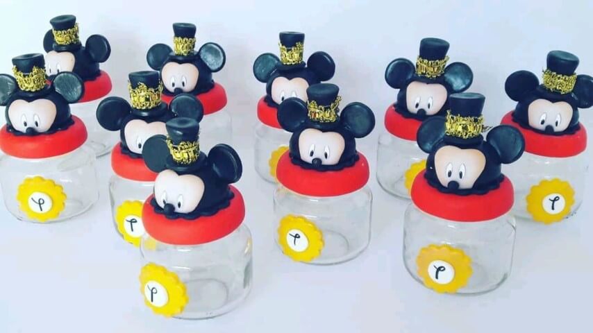 Lembrancinhas do Mickey com potinhos de vidro Foto de Elo7