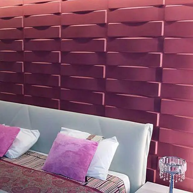 Quarto com parede de gesso 3D rosa atrás da cama Foto de Build Sweet Home