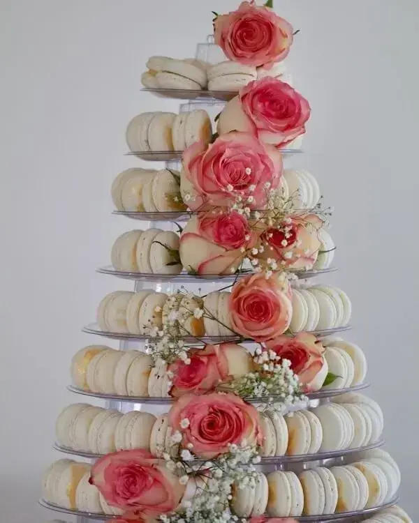 How about a different cake for the engagement decoration?