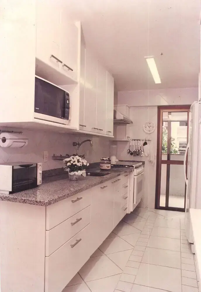 armário de cozinha compacta simples Foto Elaine Fonseca