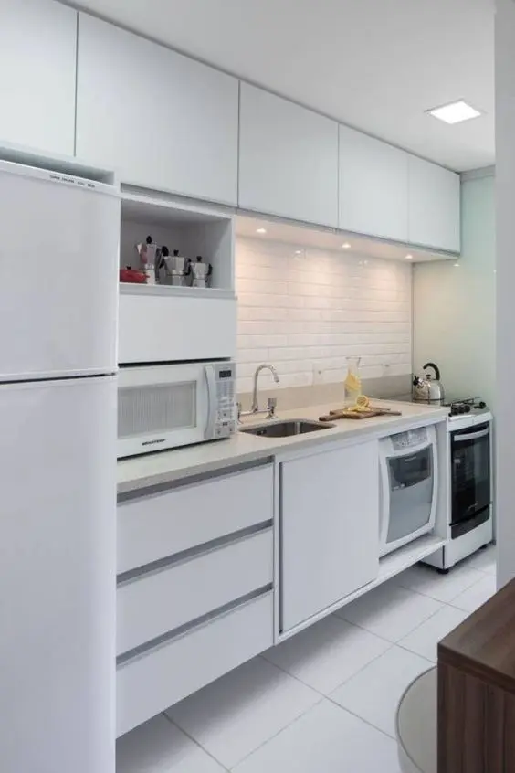 armário de cozinha - cozinha compacta branca 