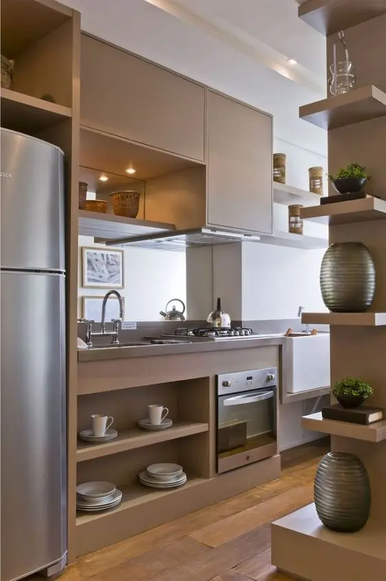 armário de cozinha - cozinha planejada com armários marrons 