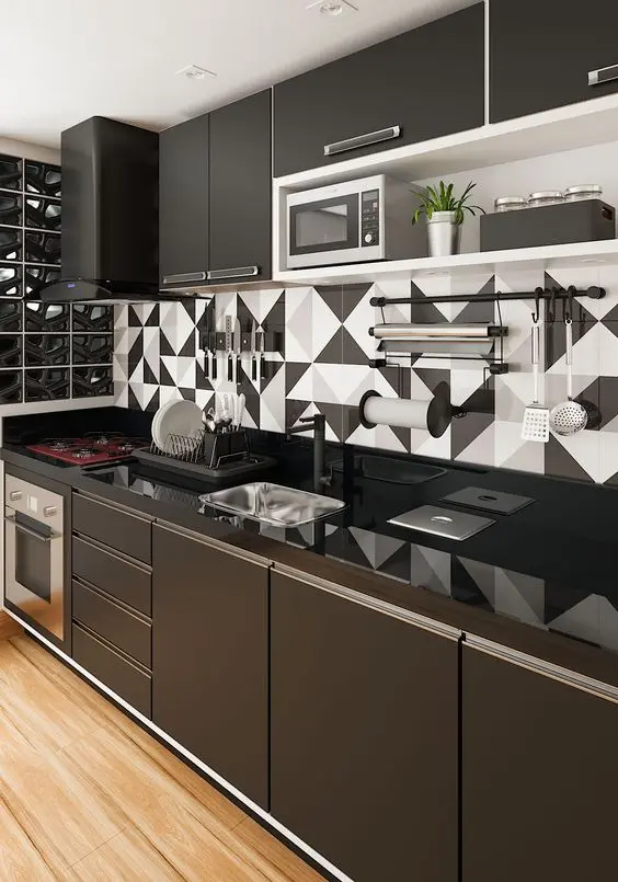 armário de cozinha - cozinha preta com detalhes brancos