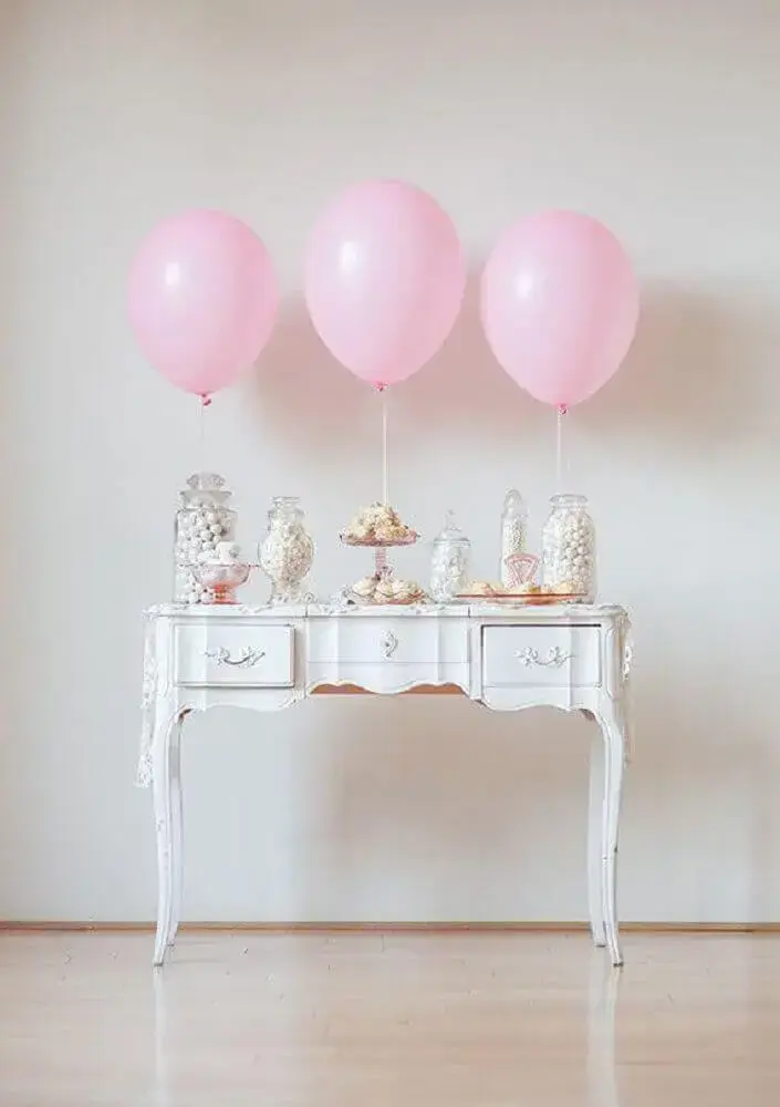 decoração com balões simples em tons de rosa Foto Reasons to Come Home