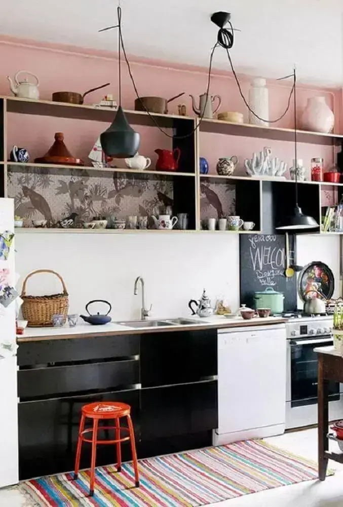 decoração com passadeira para cozinha listrada e nichos Foto Pinterest