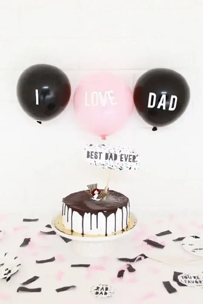 decoração simples com balões preto e rosa Foto Pinterest