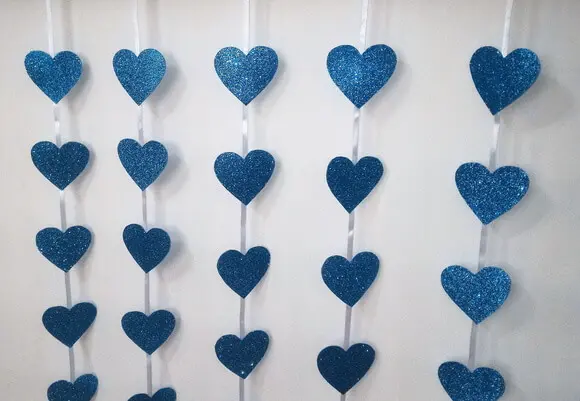 Cortina de coração azul com glitter Foto de Fazendo Arte com Tonton