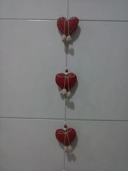 Cortina de coração vermelho com laço Foto de Atelier Mimos e Caprichos