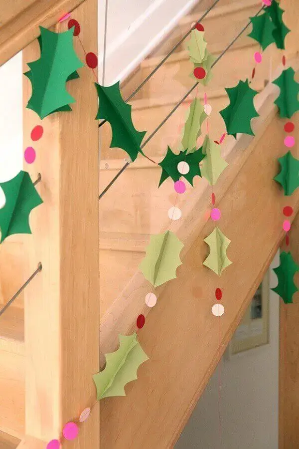 Decoração de natal simples e barata na escada