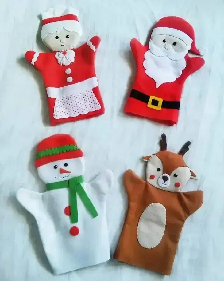 Christmas puppets to entertain children are some of the options of Christmas crafts