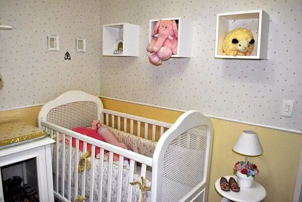 Nichos para quarto de bebê na parede