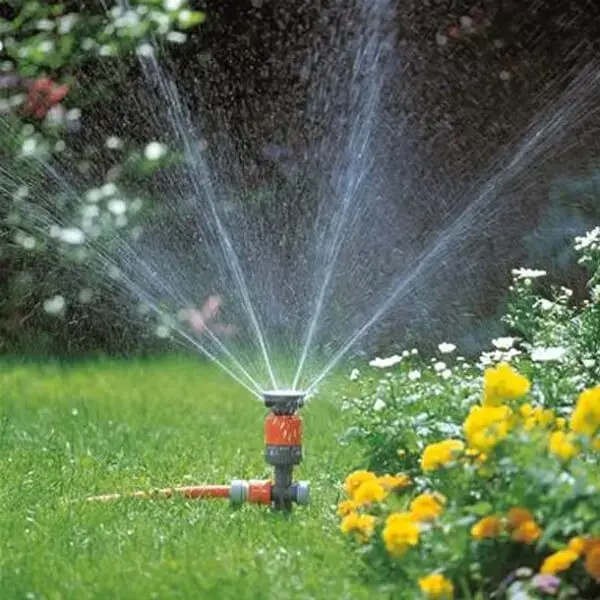 Utilize uma irrigação especial para molhar uma grande área de jardinagem
