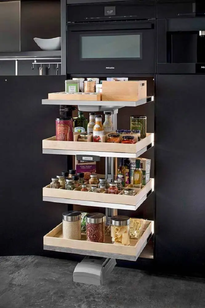 armário de cozinha planejado com divisórias para guardar mantimentos Foto Home Design