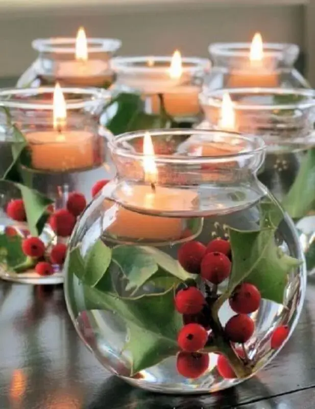 arranjos de natal com velas em vasilhas de vidro com água Foto Pinterest