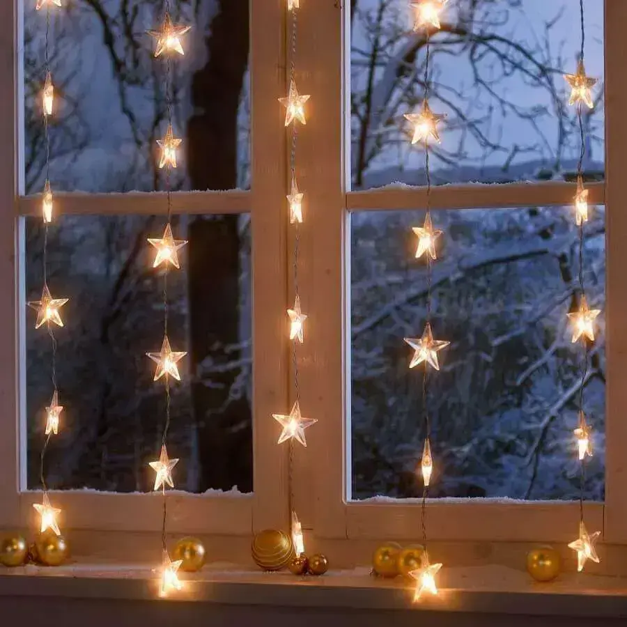 decoração com luzes de natal para janela Foto SoLebIch