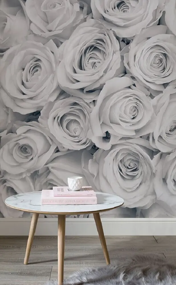 decoração clean com papel de parede de flores cinza Foto Pinterest