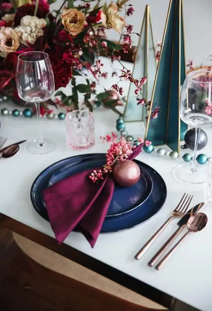 decoração moderna para mesa de natal Foto Jutarnji List