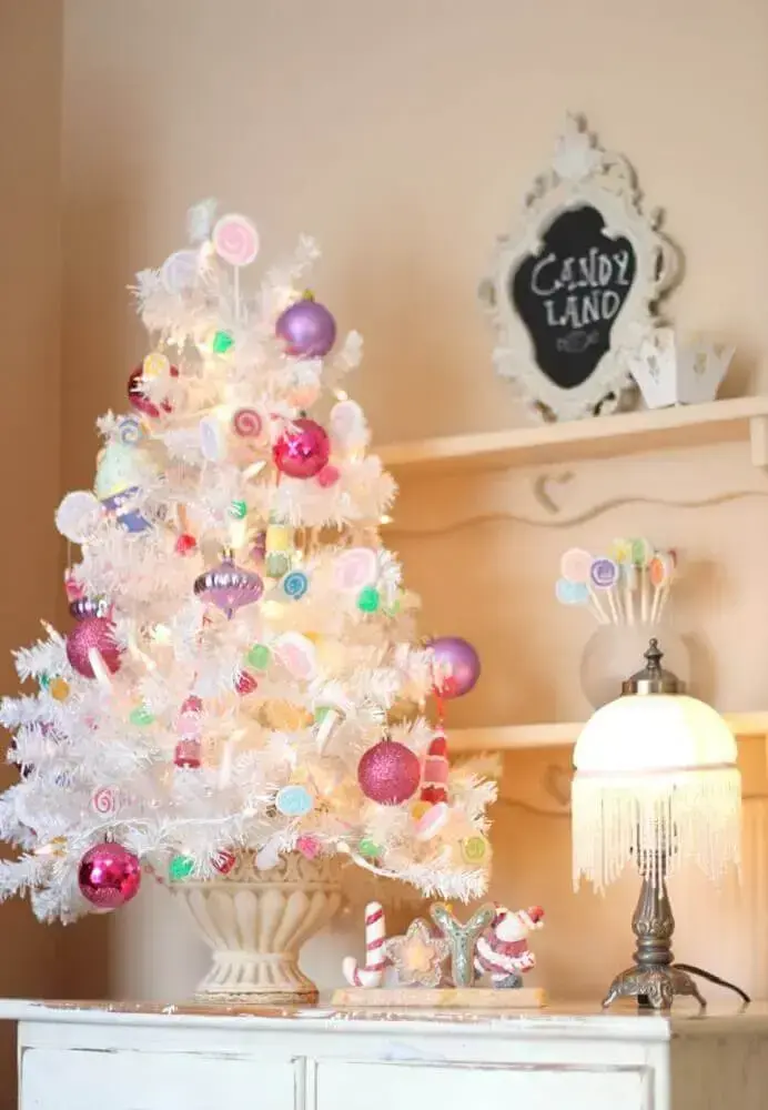 Árvore de Natal Branca: +100 Modelos e Dicas de Como Decorar