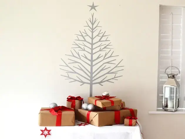 Árvore de natal artesanal com adesivo na parede Foto de TLife