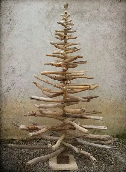 Árvore de natal artesanal com galhos Foto de Zululand Observer
