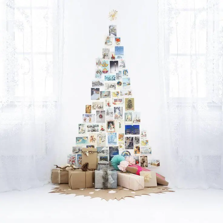 Árvore de natal artesanal feita com fotos Foto de Mint Light