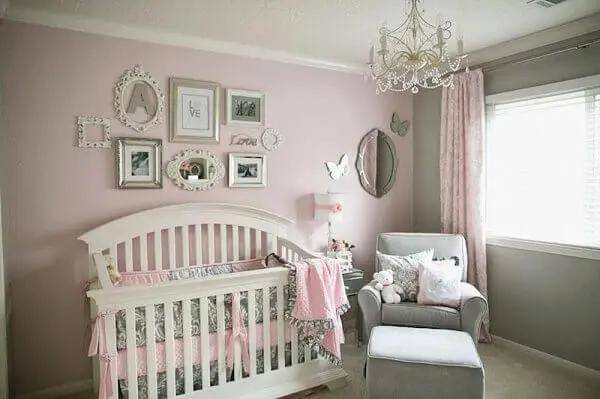Quadro para quarto de bebê com diversos desenhos e propostas