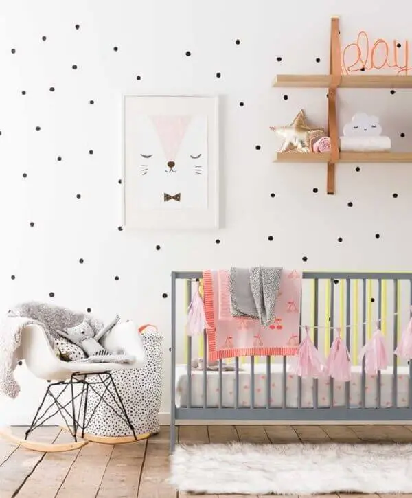 Quadro para quarto de bebê em desenho delicado