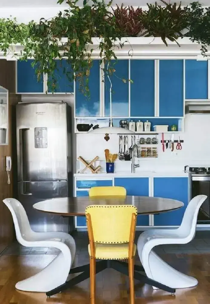cozinha azul com decoração simples Foto Pinterest