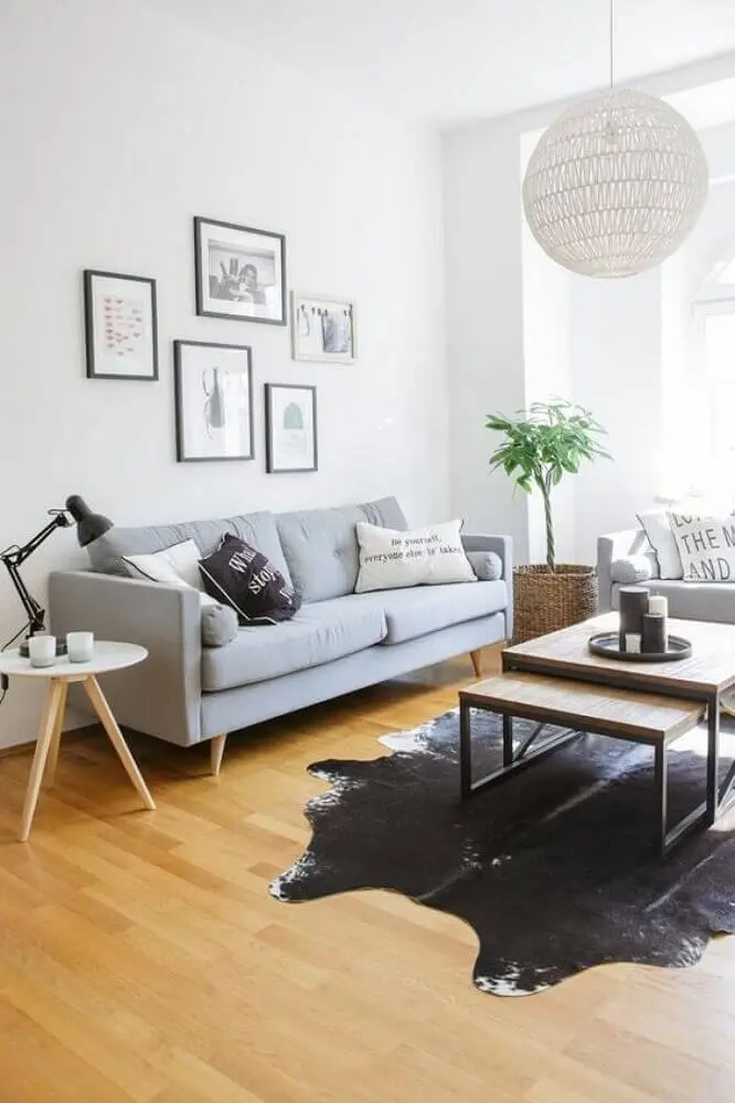 decoração minimalista com sofá moderno para sala pequena Foto Lovingit