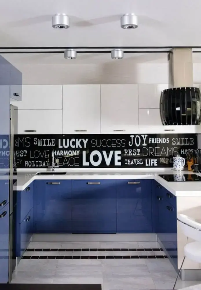decoração moderna para cozinha azul e branco Foto Pinterest
