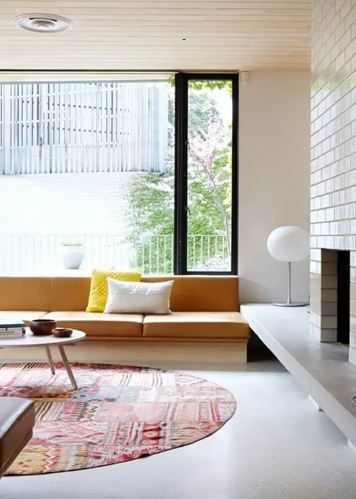decoração moderna para sala de estar com tapete redondo estampado Foto Pinterest