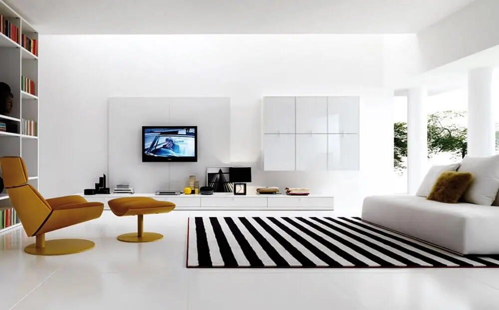 decoração para sala ampla com piso nanoglass branco e tapete listrado preto e branco Foto Seminee Fedo
