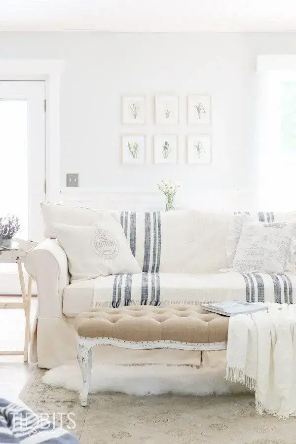decoração sala branca com manta para sofá Foto Home Studio List