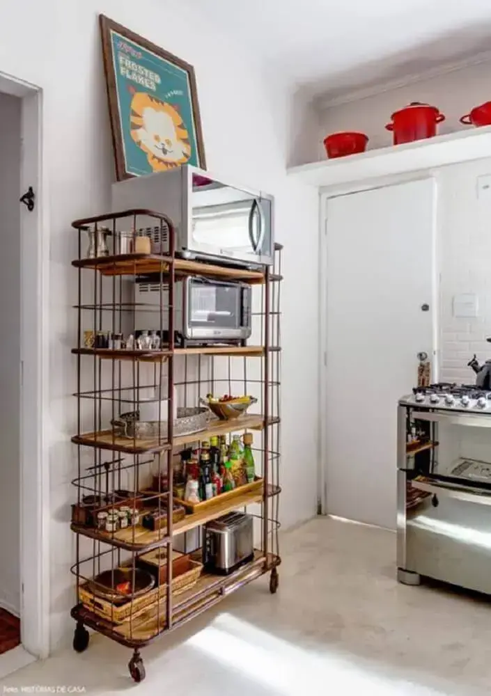 decoração simples para cozinha com armário aramado Foto Staal Design
