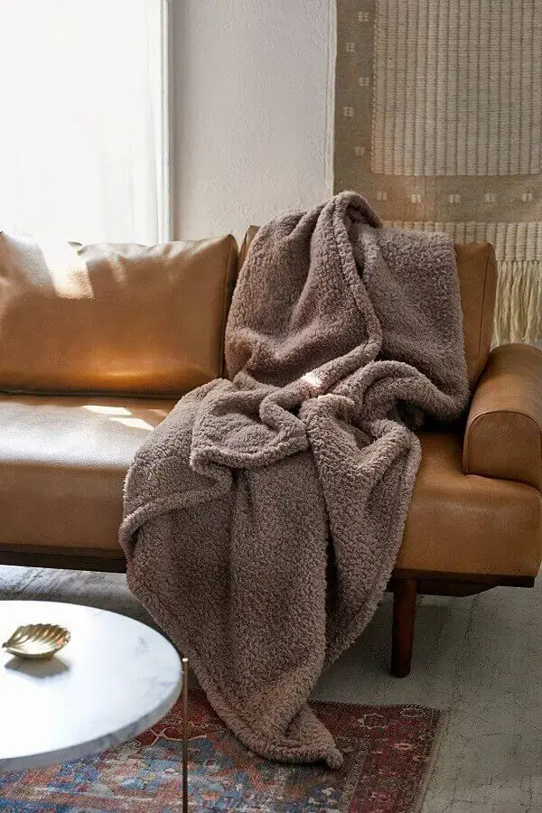 modelo de manta para sofá de couro marrom claro Foto ShopStyle
