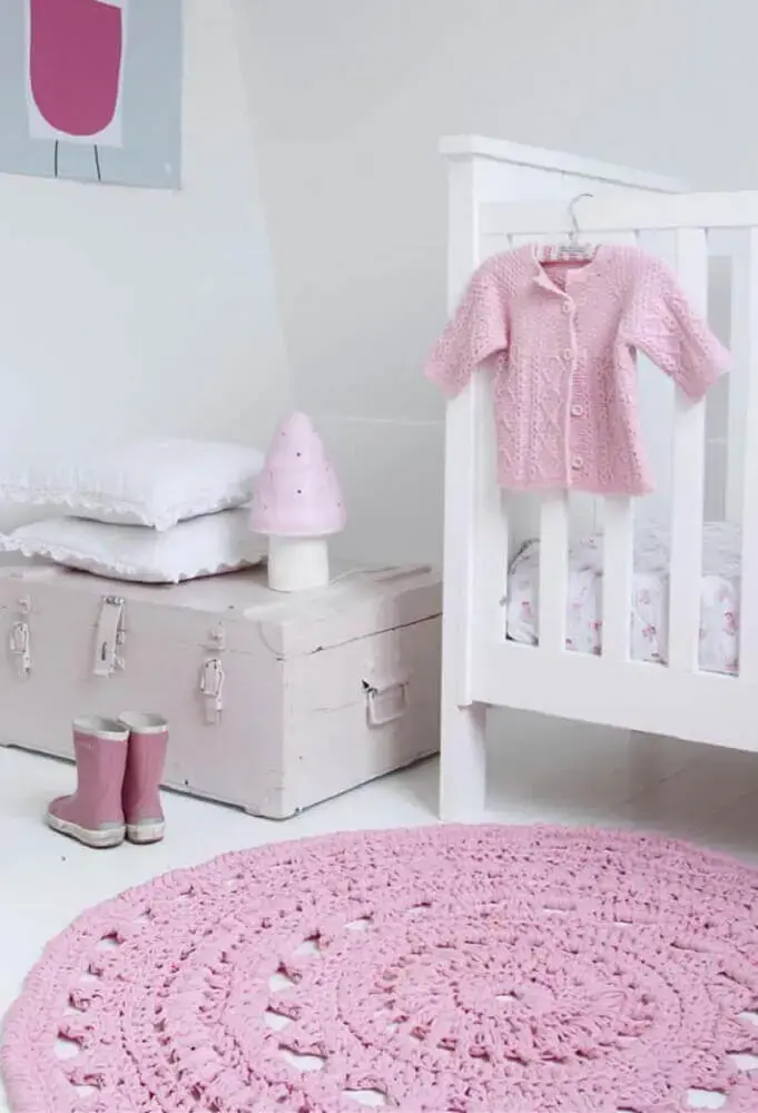 tapete de crochê redondo cor de rosa para decoração de quarto de bebê Foto The Holk