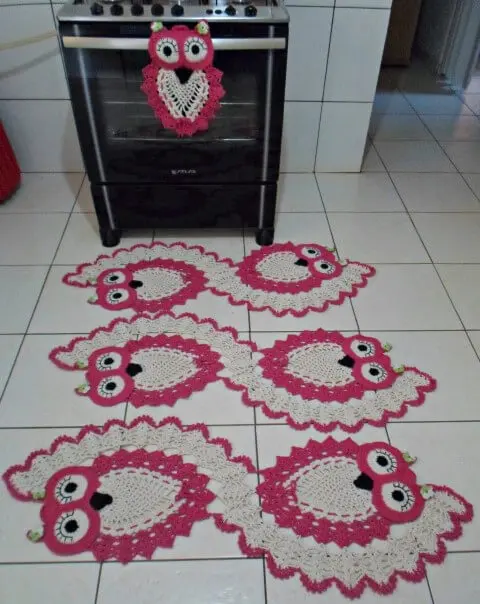 Jogo de cozinha de crochê com corujas cor de rosa Foto de Dani Novo Crochê