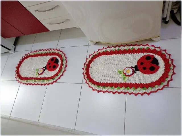 Jogo de cozinha de crochê com joaninhas Foto de Panndorella Crochê