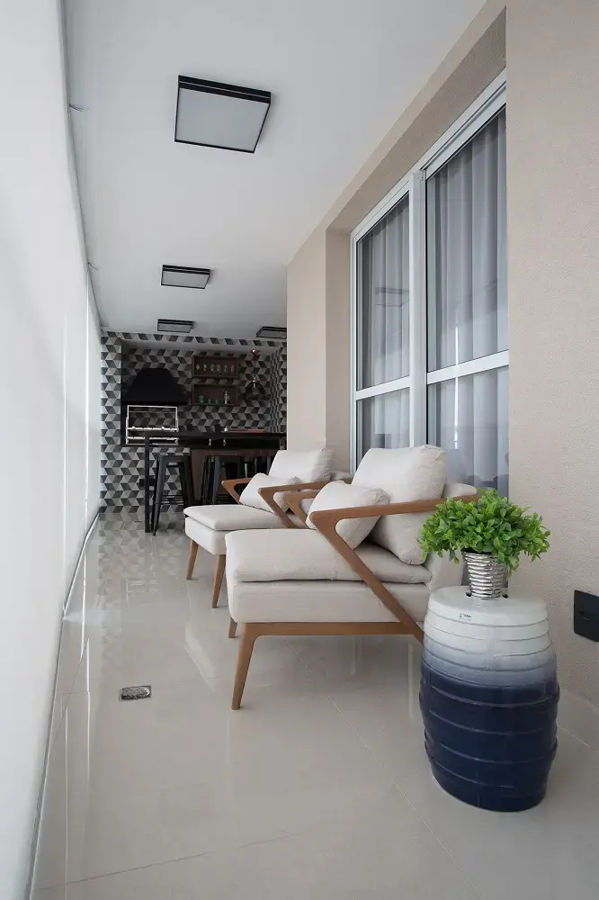 decoração clean e moderna com poltrona para varanda Foto Meet Arquitetura e Interiores